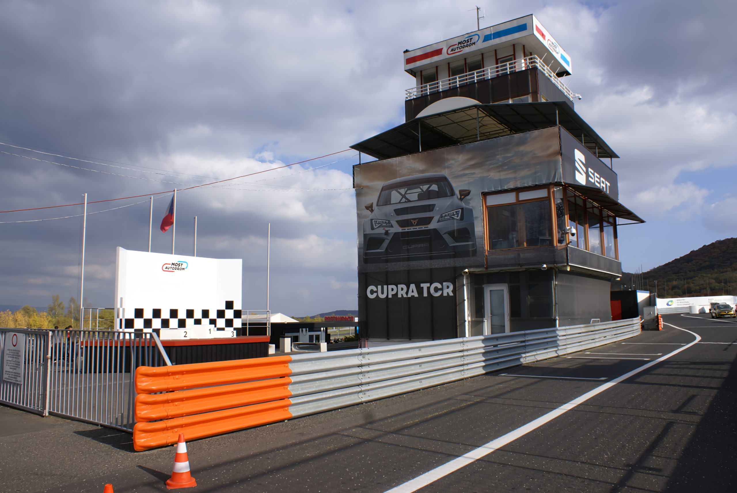 Autodrom Most mit Tower