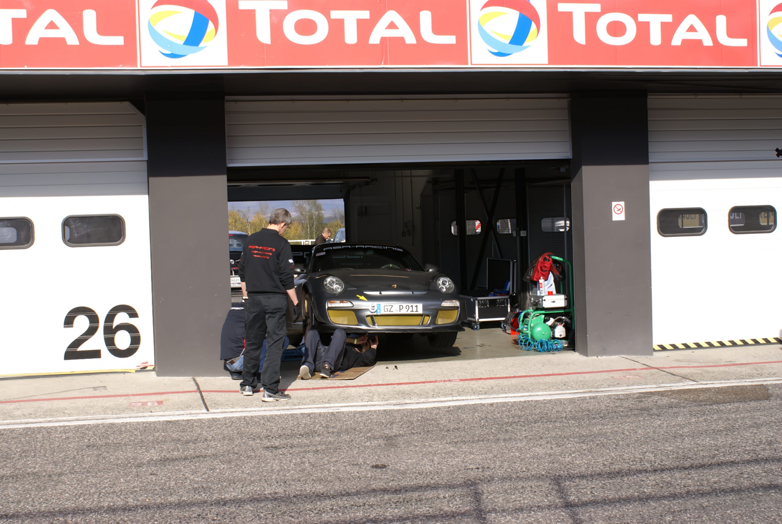 Fahrzeug in der Garage