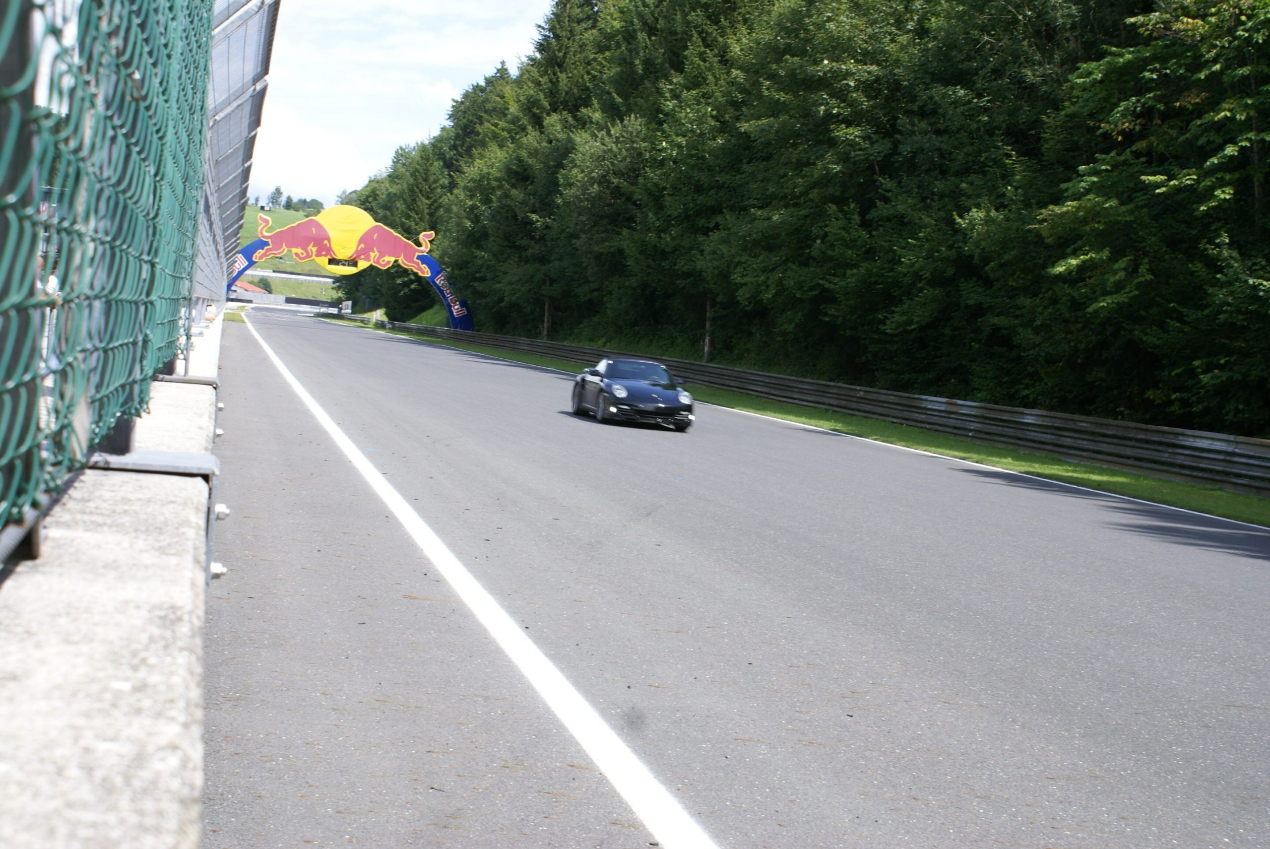 Porsche auf der Strecke am Salzburgring